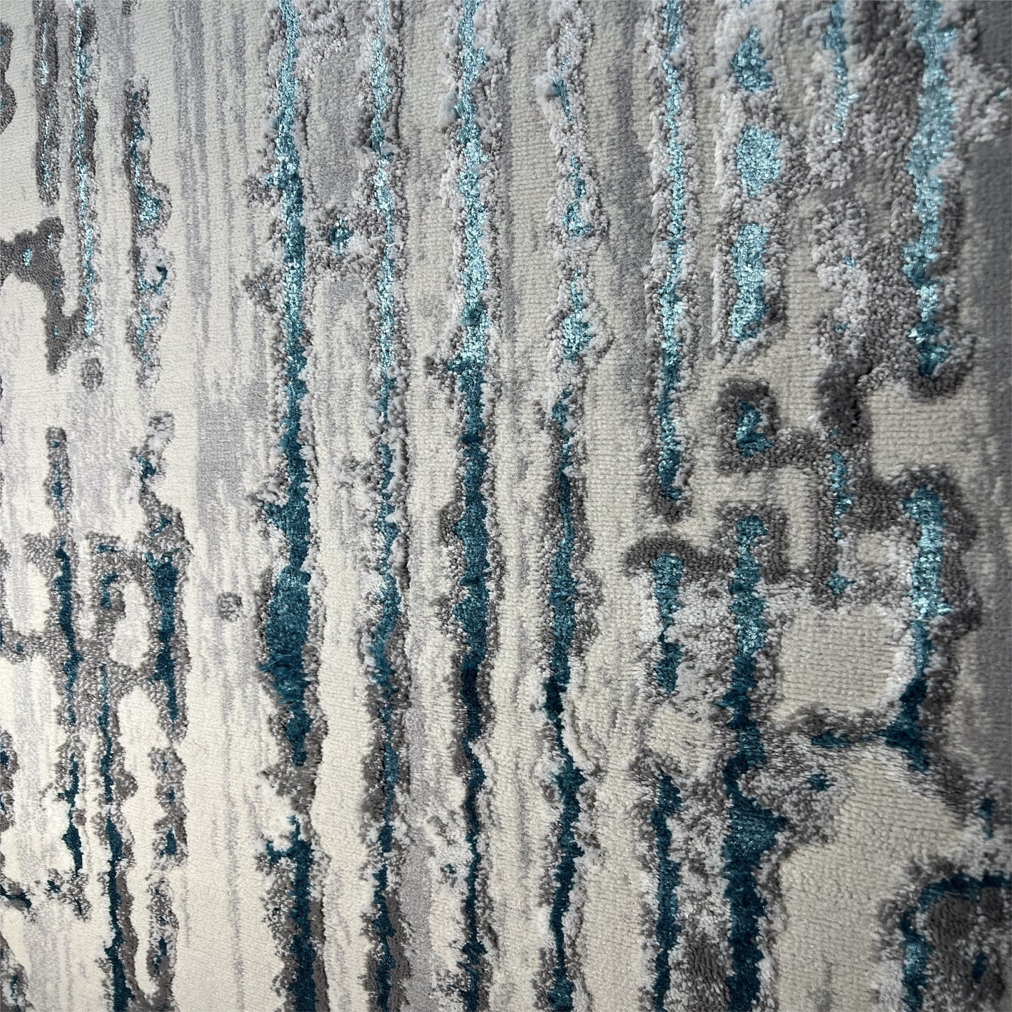 ANTIK Collection Grey and Turquoise Scattered Lines Pattern Rug